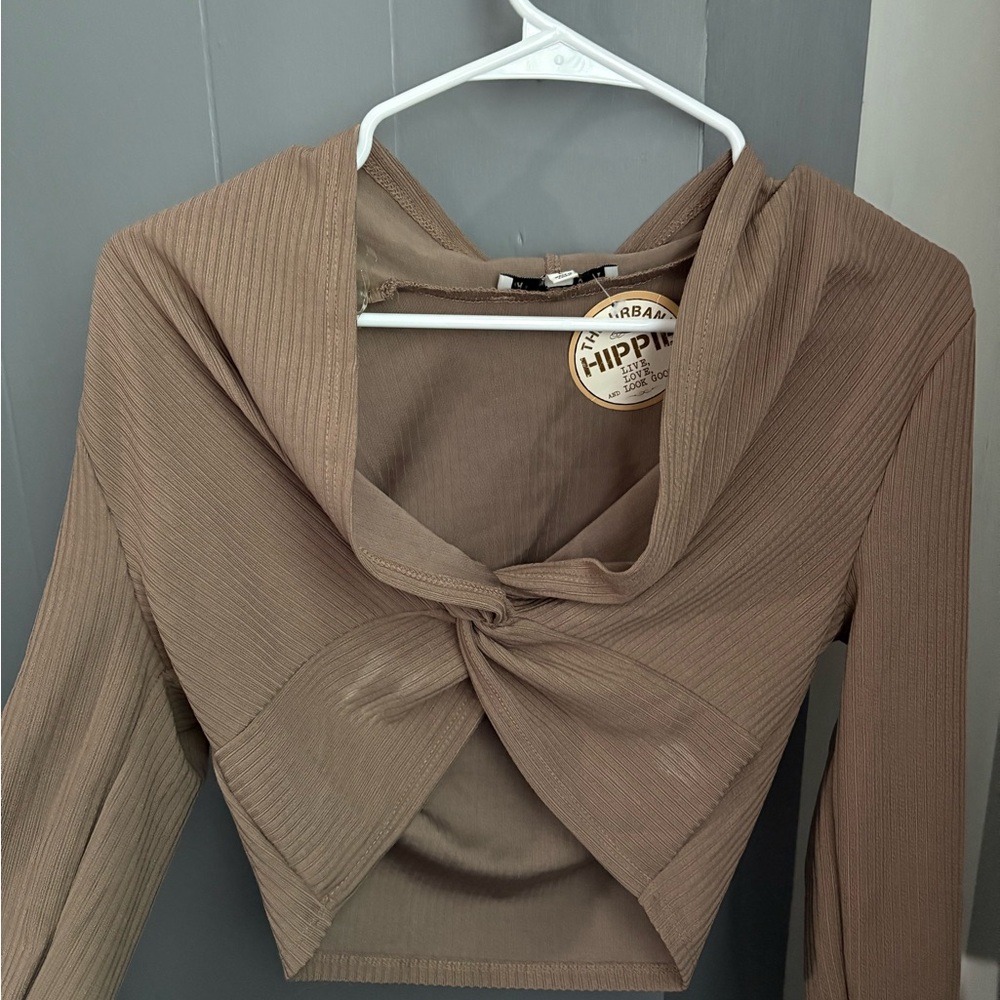 Women's Tan Twist Front Top